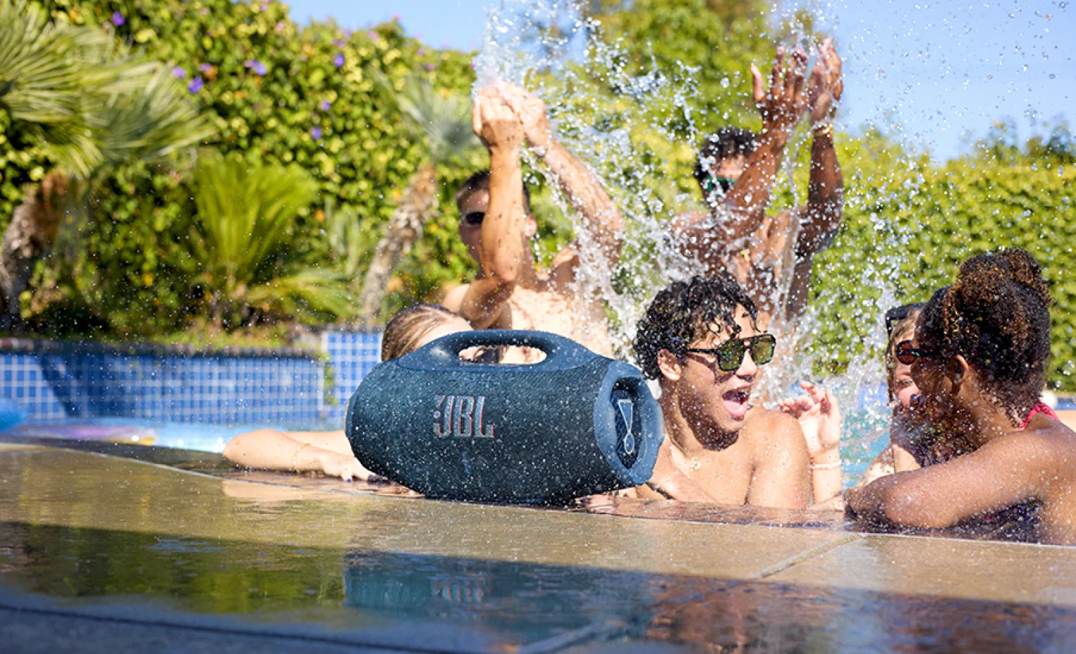 jbl boombox 4 lifestyle 7